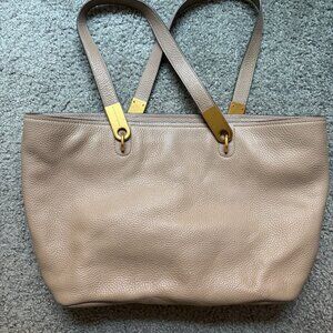 Marc Jacobs Pike Place East/West Tan Pebbled Leather Tote Purse Bag